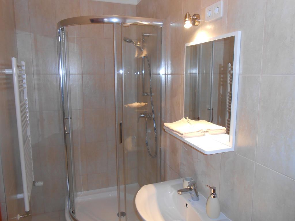 Diofa Vendeghaz Apartment Eger Exterior photo